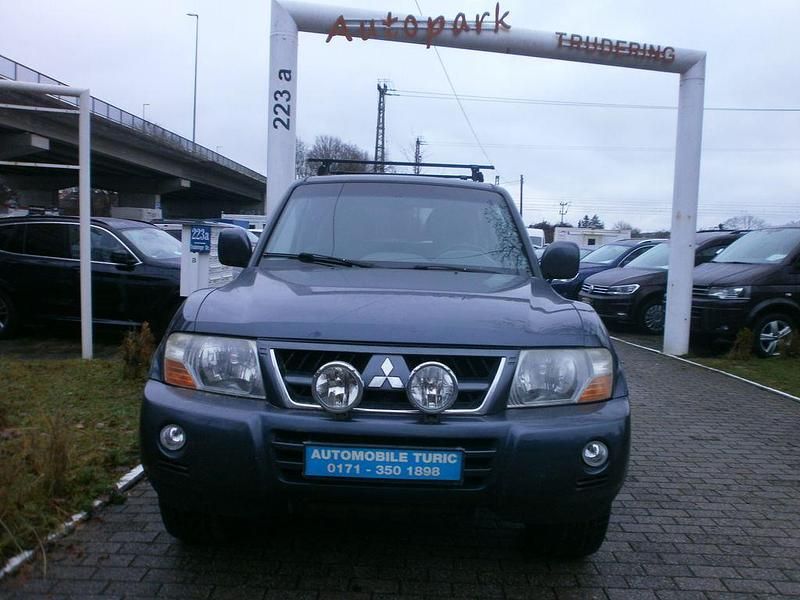Blau Gebraucht 2005 Mitsubishi Pajero Elegance SUV | 5.450 € (Superpreis) - Bild 1/4