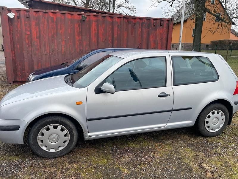 Gebraucht VW Golf IV 75 PS (55 kW) 1998 Silber Kleinwagen