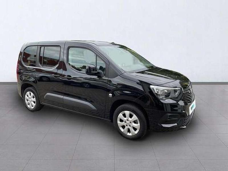 Gebraucht Opel Combo Life Elegance 131 PS (96 kW) 2021 Nacht schwarz/noir onyx Van / Kleinbus