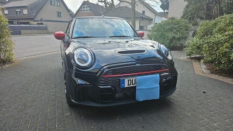 Gebraucht Mini John Cooper Works 231 PS (169 kW) 2024 Schwarz Kleinwagen