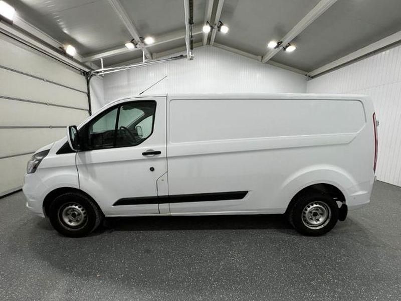 Gebraucht Ford 300 105 PS (77 kW) 2022 Frostweiss Van