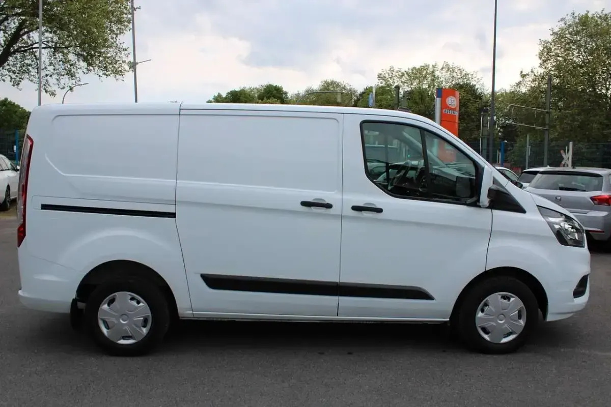 Occasion Ford Transit Custom Trend 131 ch (96 kW) 2022 Blanc Monospace
