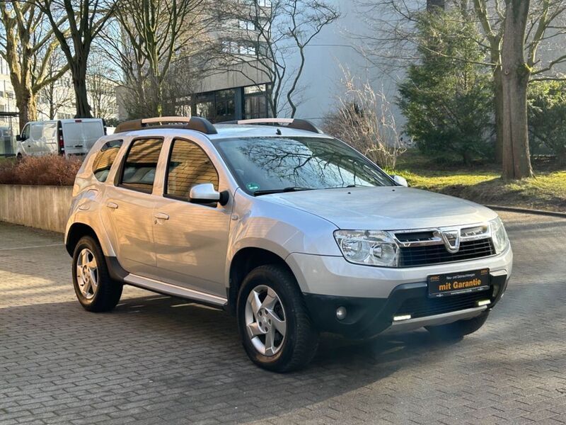 Gebraucht Dacia Duster Lauréate 105 PS (77 kW) 2012 Grau SUV