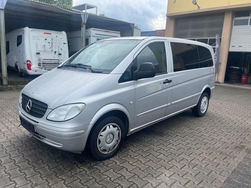 Silber Gebraucht 2007 Mercedes Vito Van / Kleinbus | 5.990 € (Guter Preis) - Bild 1/4