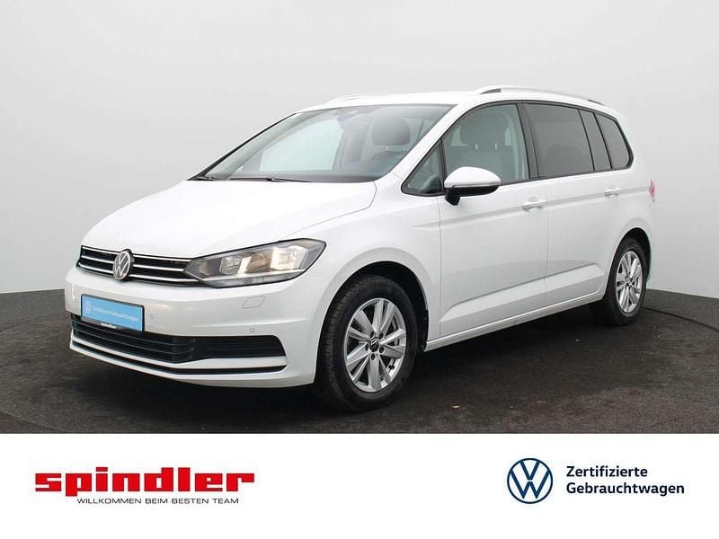Pure white Gebraucht 2024 VW Touran Comfortline Van / Kleinbus | 31.990 € (Fairer Preis) - Bild 1/3