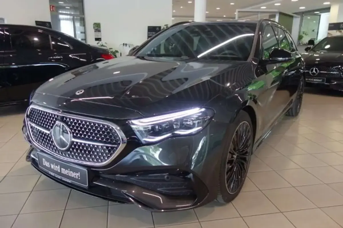 Gebraucht Mercedes E300 Premium Plus 197 PS (144 kW) 2025 Lack graphitgrau Kombi