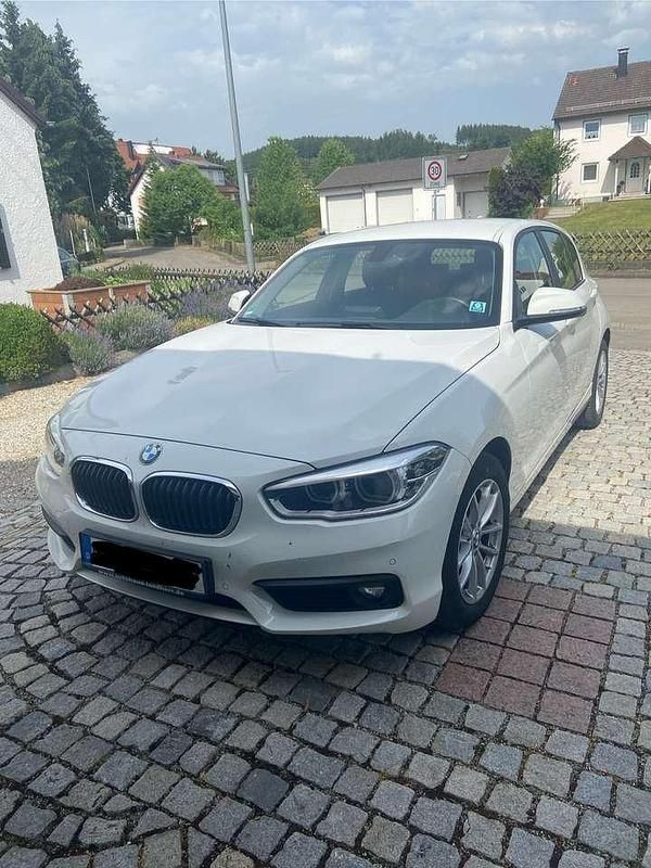 Gebraucht BMW 116 Advantage 116 PS (85 kW) 2018 Weiß Kleinwagen