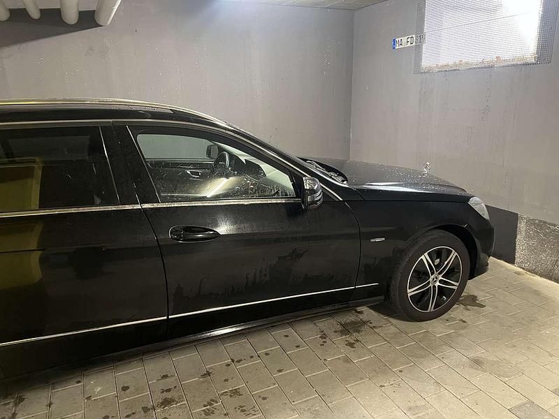 Second-hand Mercedes E300 Avantgarde 231 CP (169 kW) 2011 Break