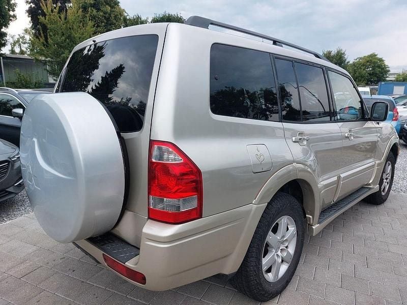 Gebraucht Mitsubishi Montero 218 PS (160 kW) 2006 Gelb SUV
