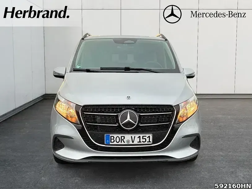 Gebraucht Mercedes V250 190 PS (139 kW) 2025 Silber Van / Kleinbus