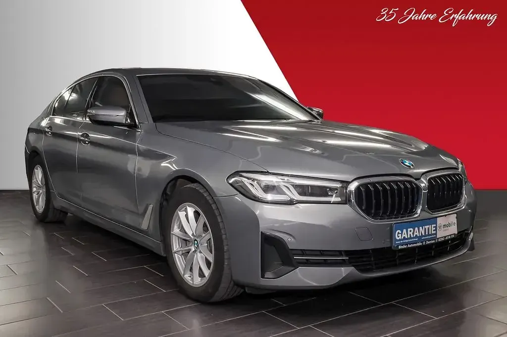 Gebraucht BMW 520 190 PS (139 kW) 2023 Grau Limousine