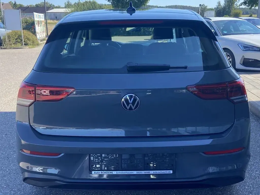 Gebraucht VW Golf VIII Active 116 PS (85 kW) 2024 Grau Limousine