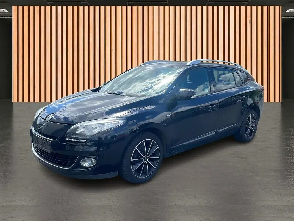 Gebraucht Renault Mégane Bose Edition 131 PS (96 kW) 2013 Grau Limousine