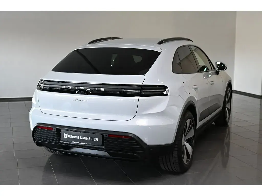 Gebraucht Porsche Macan 360 PS (264 kW) 2025 Grau eisgraumetallic (metallic) SUV