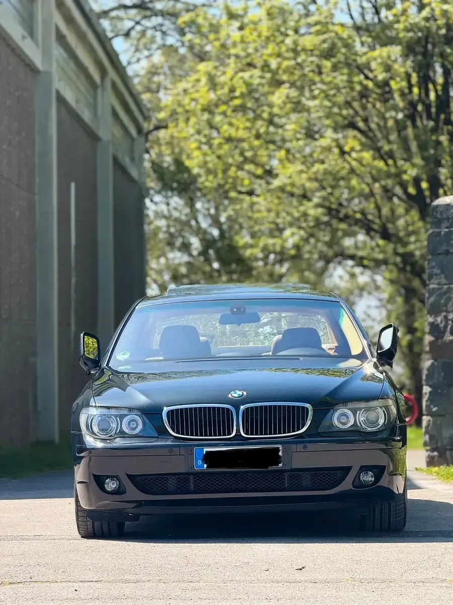 Gebraucht BMW 740 Shadowline 306 PS (225 kW) 2005 Schwarz Limousine