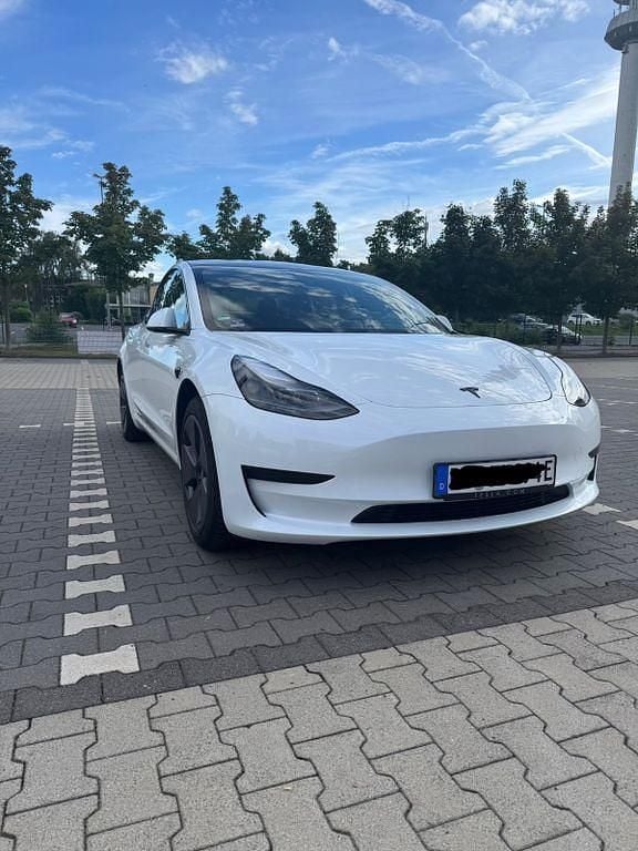 Weiß Gebraucht 2023 Tesla Model 3 Limousine | 27.000 € (Guter Preis) - Bild 1/4