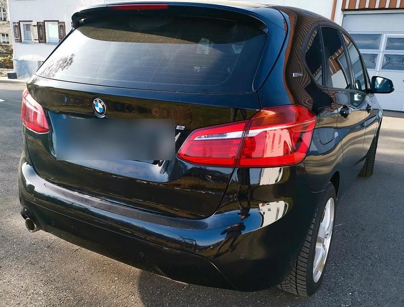 Gebraucht BMW 225 224 PS (164 kW) 2018 Schwarz SUV