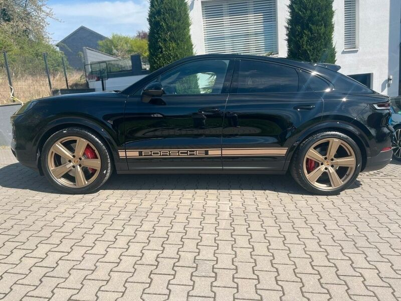 Gebraucht Porsche Cayenne 475 PS (349 kW) 2024 Schwarz SUV