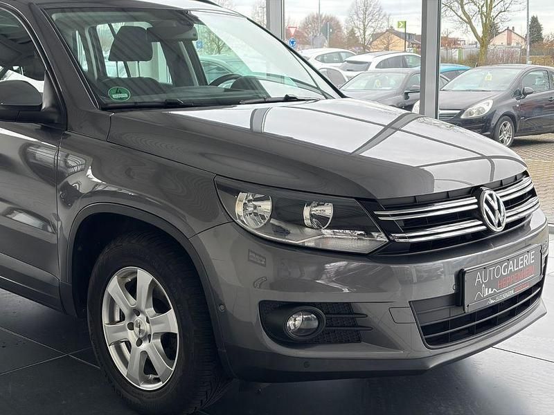 Gebraucht VW Tiguan Trendline 122 PS (89 kW) 2014 Grau SUV