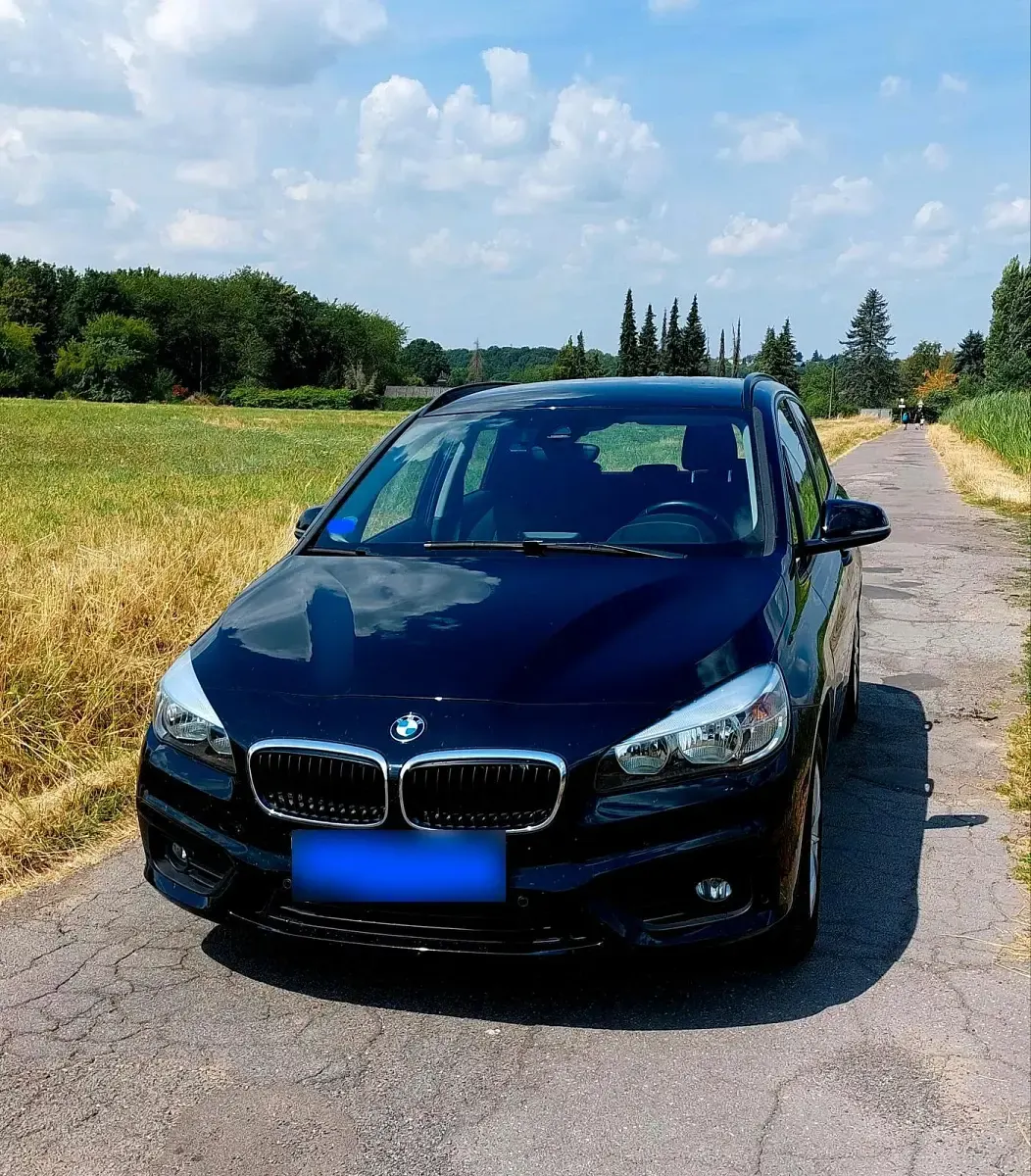 Gebraucht BMW 218 Active Tourer Advantage 136 PS (100 kW) 2016 Schwarz Van / Kleinbus