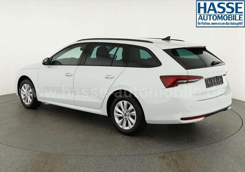 Neu Skoda Octavia Selection 150 PS (110 kW) 2025 Moon white perleffekt Kombi