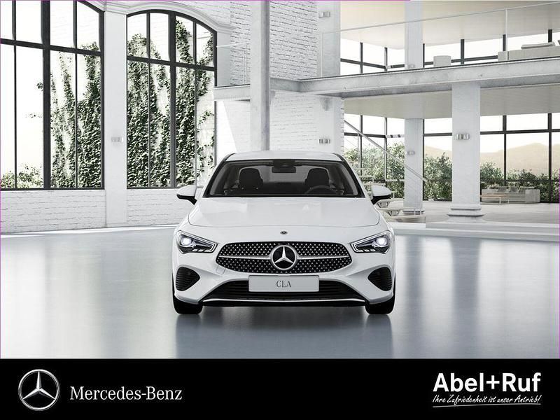 Gebraucht Mercedes CLA180 Progressive 136 PS (100 kW) 2025 Weiß Limousine