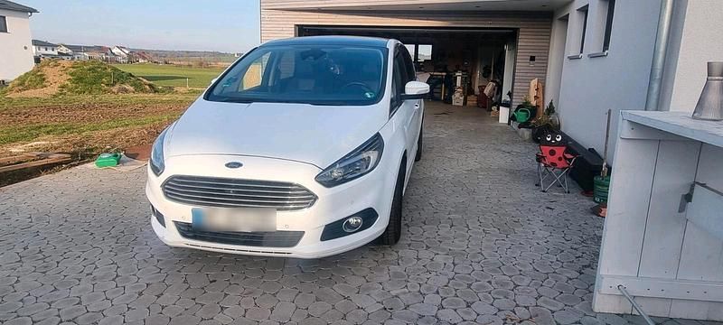 Gebraucht Ford S-MAX S 110 PS (80 kW) 2018 Weiß Van / Kleinbus