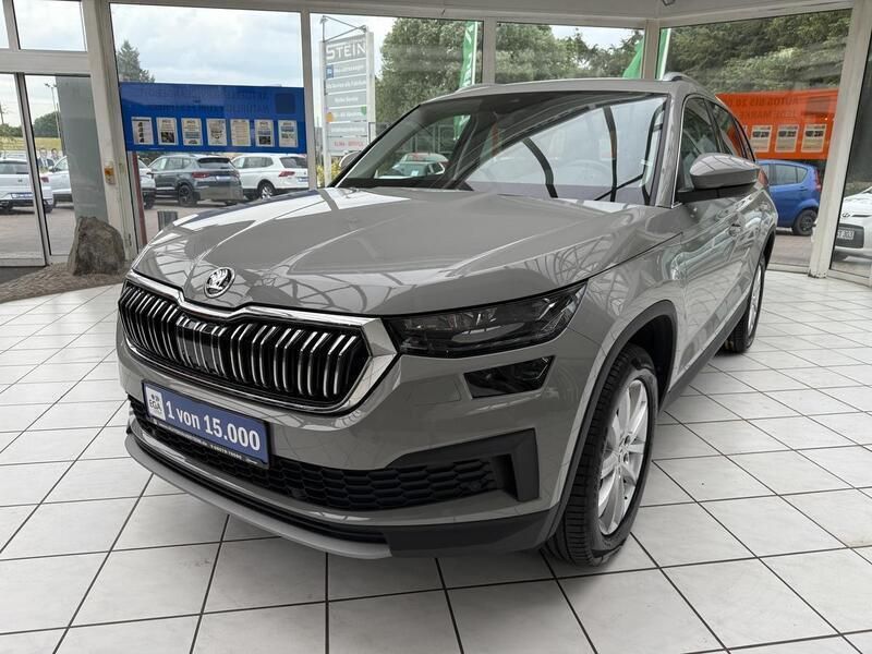 Grau Gebraucht 2022 Skoda Kodiaq Style SUV | 37.140 € (Etwas zu teuer) - Bild 1/1