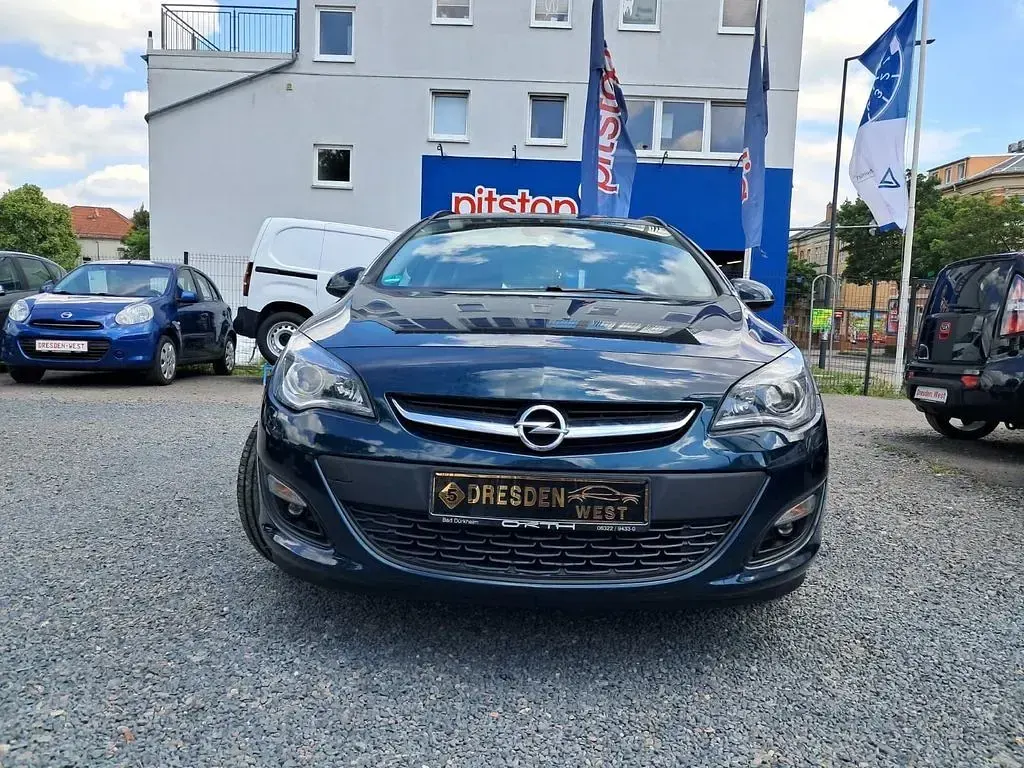 Gebraucht Opel Astra Style 136 PS (100 kW) 2015 Grün Kombi