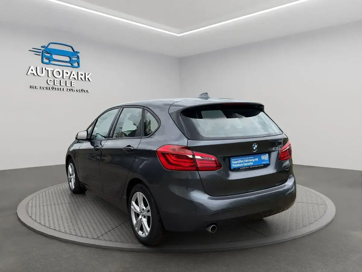 Gebraucht BMW 218 Sport Line 150 PS (110 kW) 2015 Grau Kombi