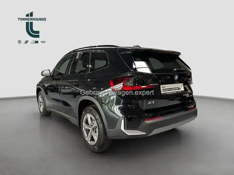 Gebraucht BMW X1 163 PS (119 kW) 2025 Saphirschwarz (metallic) SUV