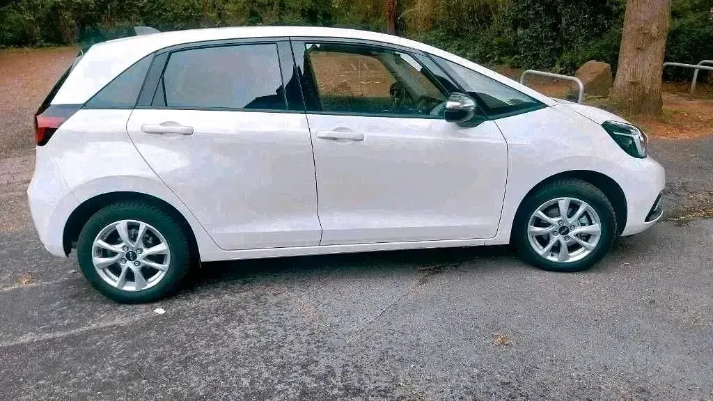 Gebraucht Honda Jazz Executive 98 PS (72 kW) 2020 Weiß Kleinwagen