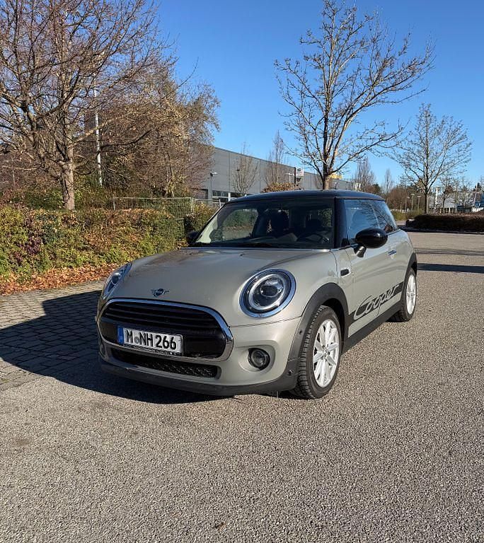 Grau Gebraucht 2019 Mini Cooper Pepper Kleinwagen | 14.900 € (Fairer Preis) - Bild 1/4