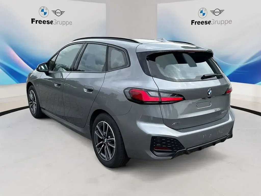 Gebraucht BMW 223 Active Tourer Performance 218 PS (160 kW) 2025 Silber Van / Kleinbus