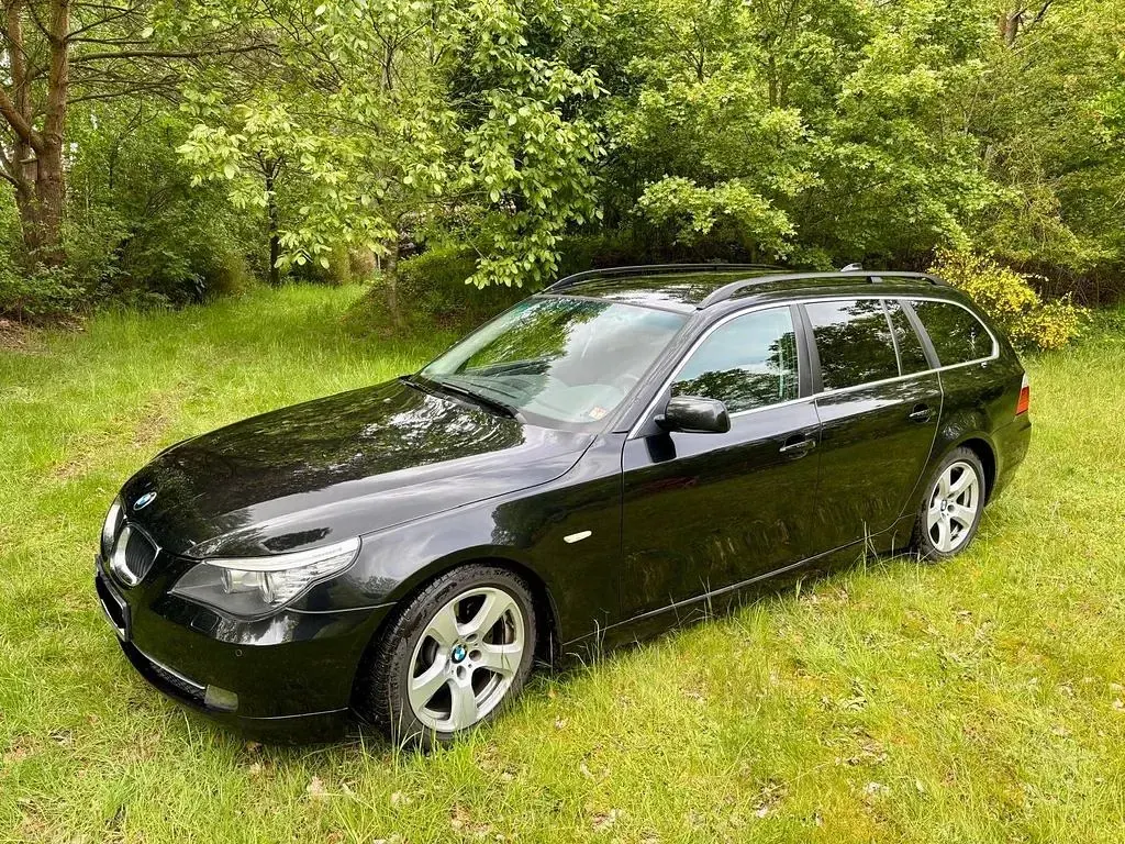 Gebraucht BMW 520 Advantage 177 PS (130 kW) 2009 Schwarz Kombi