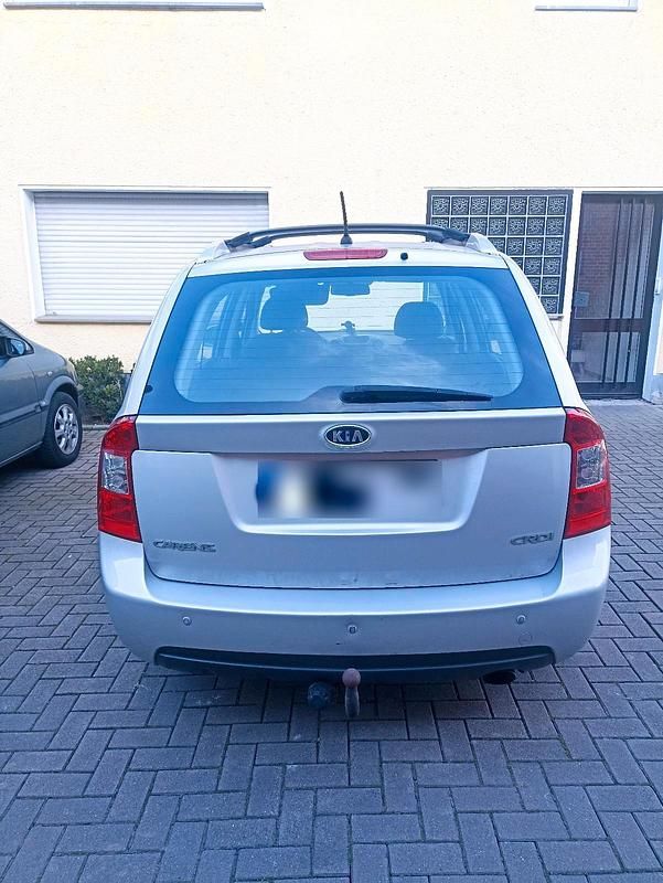 Gebraucht Kia Carens 140 PS (102 kW) 2007 Grau Van / Kleinbus