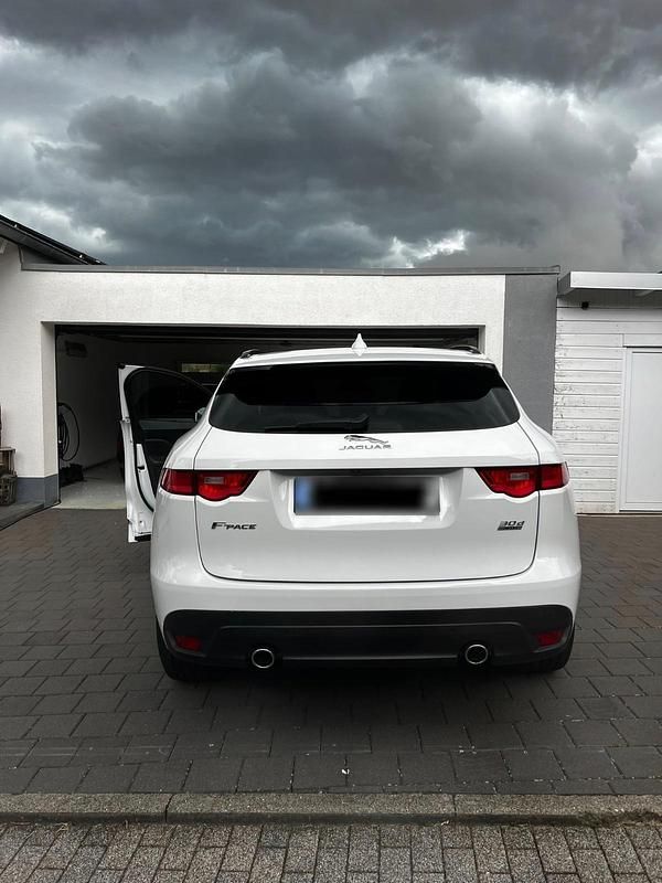 Gebraucht Jaguar F-Pace 300 PS (220 kW) 2018 Weiß SUV