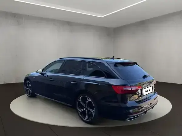 Gebraucht Audi A4 S-Line 204 PS (150 kW) 2024 Mythosschwarz metallic Kombi