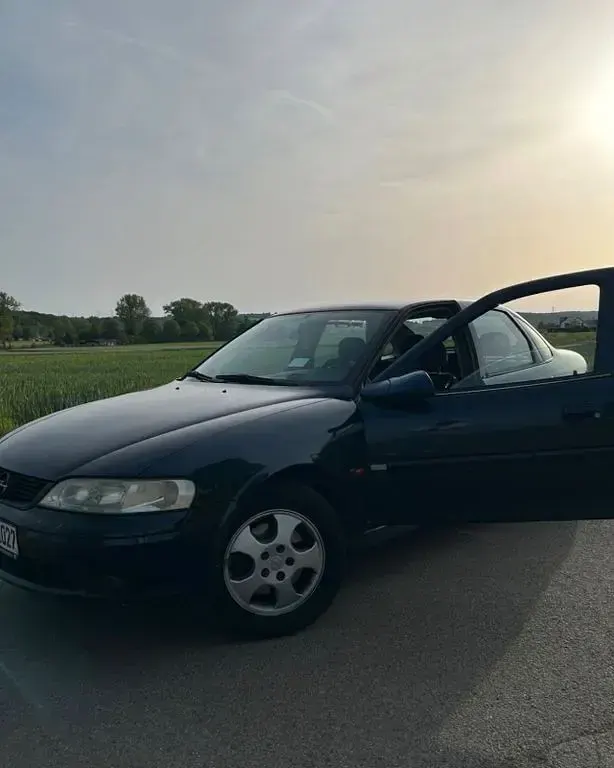 Gebraucht Opel Vectra Edition 116 PS (85 kW) 2000 Blau Limousine