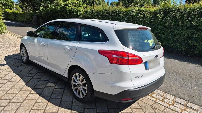 Gebraucht Ford Focus 125 PS (91 kW) 2016 Weiß Kombi