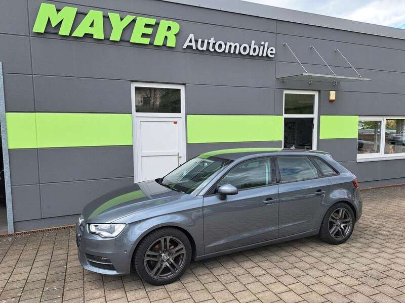 Monsungrau metallic Gebraucht 2014 Audi A3 Sportback Ambition Kombi | 12.900 € (Guter Preis) - Bild 1/4