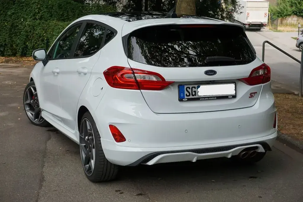 Gebraucht Ford Fiesta ST 200 PS (147 kW) 2019 Weiß Kleinwagen