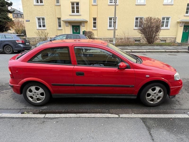 Gebraucht Opel Astra Edition 101 PS (74 kW) 1999 Rot Limousine