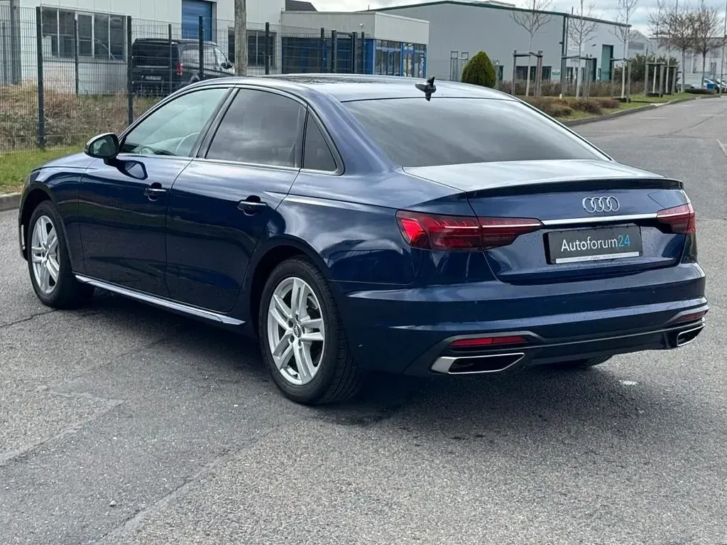 Gebraucht Audi A4 Advanced 190 PS (139 kW) 2020 Blau Limousine