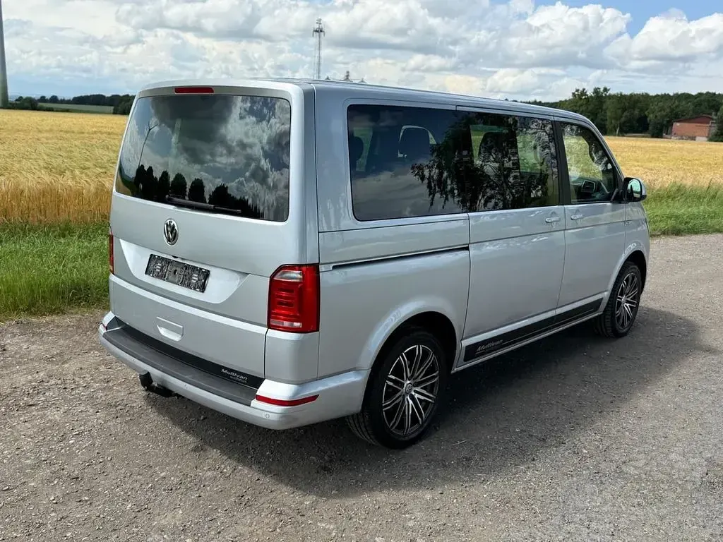 Gebraucht VW Multivan 204 PS (150 kW) 2015 Grau Van / Kleinbus