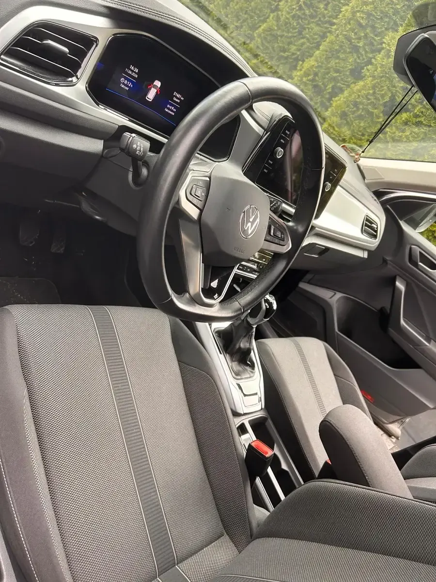 Gebraucht VW T-Roc Life 110 PS (80 kW) 2023 Grau SUV