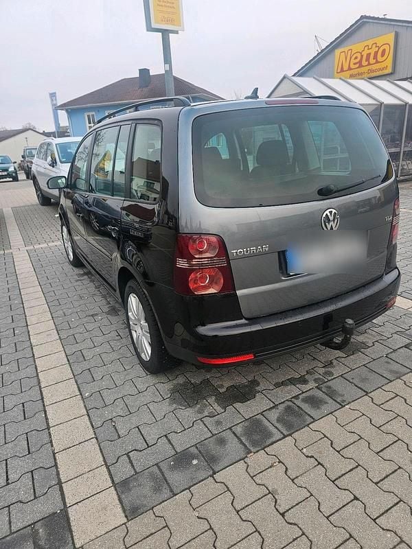 Gebraucht VW Touran 105 PS (77 kW) 2008 Schwarz Van / Kleinbus
