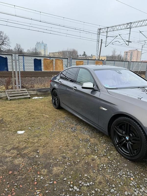 Gebraucht BMW M550 400 PS (294 kW) 2012 Andere farben Limousine