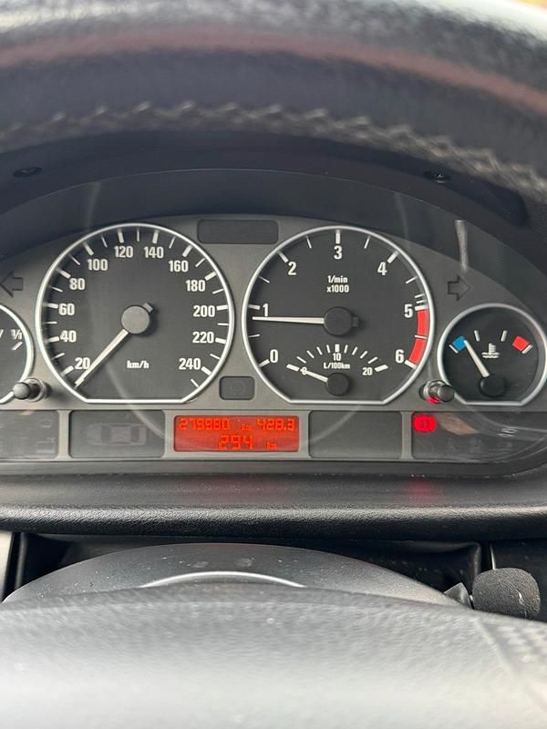 Gebraucht BMW 320 150 PS (110 kW) 2005 Andere farben Limousine