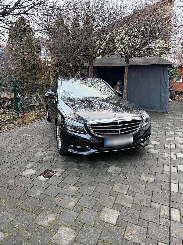 Gebraucht Mercedes C220 170 PS (125 kW) 2014 Schwarz Limousine